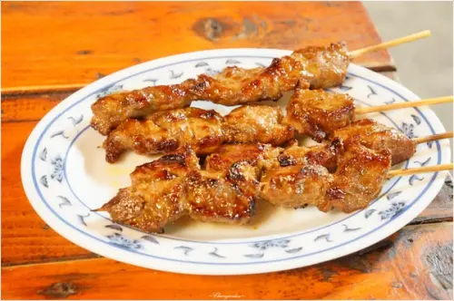 [2015台南行] 東區 府城騷烤家~堅守鹽烤。獨家烤油條、豆皮(讀者優惠)