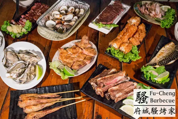 [台南]東區二訪 必吃燒烤|全台首創炭烤油條|鹽烤豬肝|鄰近台南火車站成大|金馬影帝指名品嚐 府城騷烤家