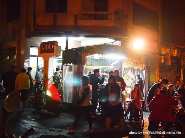 【食記】台南東區-一點刈包@成功大學 : 傳說中一點人最多的宵夜美味, 台南人與學子的共同回憶              