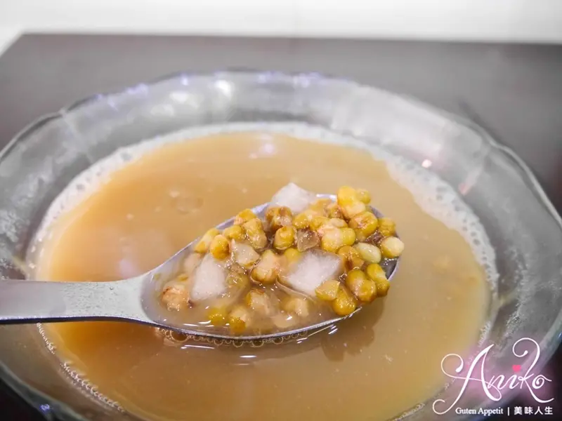 【台南美食】永華阿美綠豆湯。夏日消暑銅板美食! 粉角與綠豆的美好結合