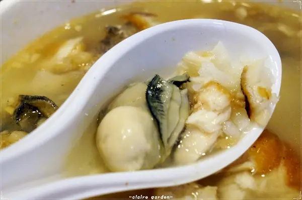 [漫步中西區]台南 悅津鹹粥~滿滿魚料50元有找