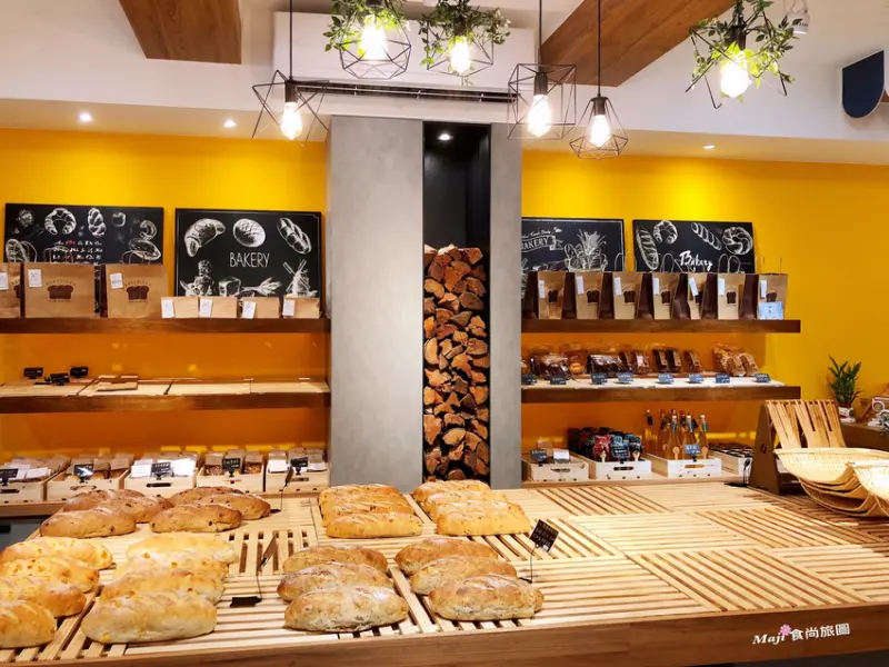 【士林美食】新開幕貝克窯·日式柴燒麵包專門店 超人氣搶手柴燒窯烤麵包晚來買不到的士林捷運站美食麵包