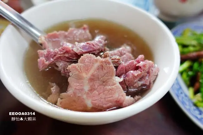 【台南美食】文章牛肉湯 ♥ 在地人及遊客都愛吃 台南老字號本產牛肉料理專賣店 @ 台南超人氣排隊美食/台南必吃/台南牛肉湯