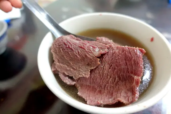 (胖樺食記)台南安平推薦必吃排隊美食「文章牛肉湯」，建議下午四點就來排隊/麻油/熱炒/牛舌/牛雜/高CP值/早午餐/消夜