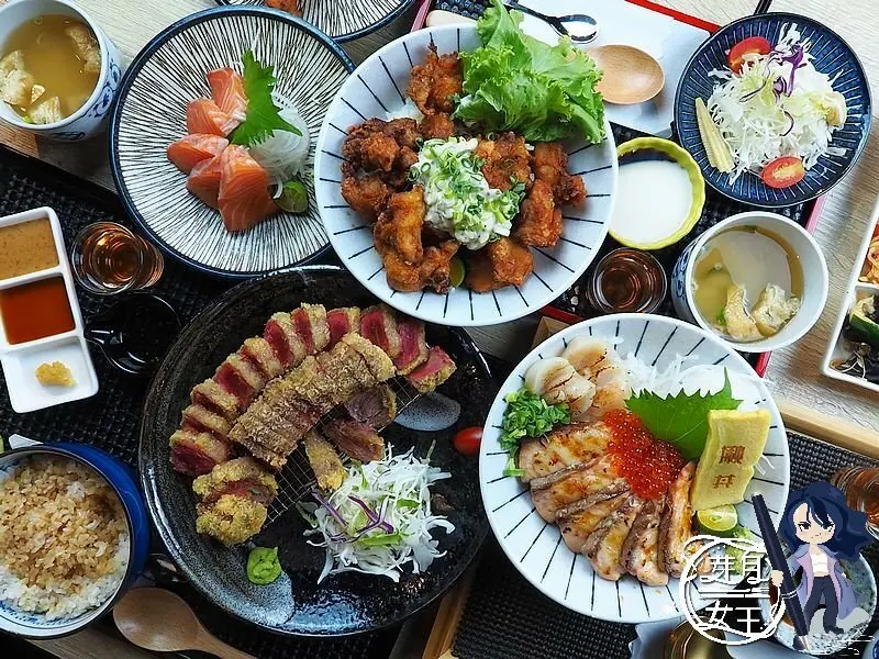 超大炸豬排丼只要270元，炙燒鮭魚干貝丼360元，用app再加送炸物拚盤