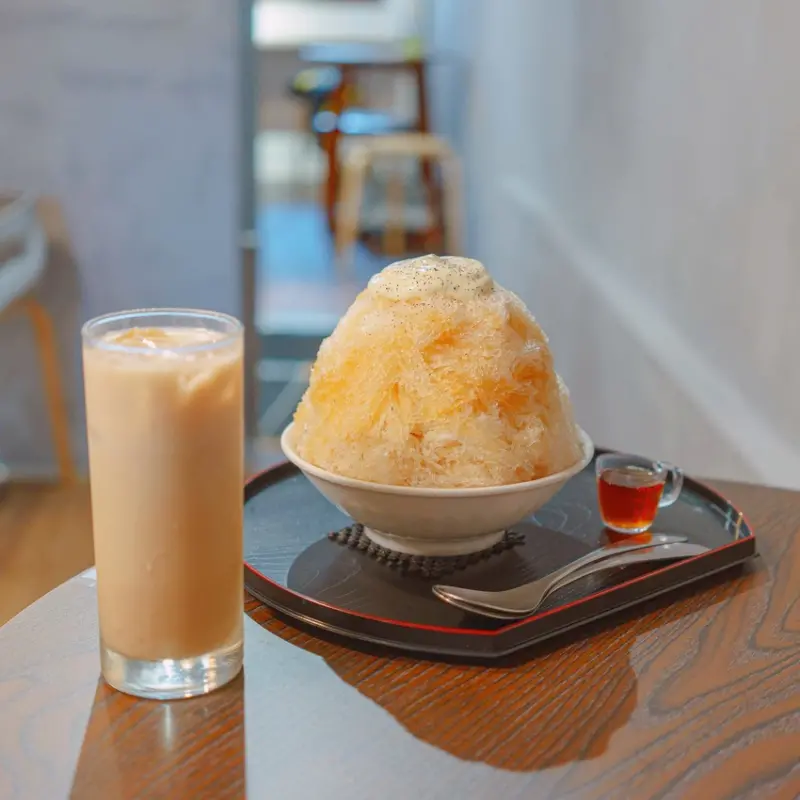 茶控夏天必吃的茶系列冰品，紅玉奶蓋刨冰、再來杯紅玉鮮奶茶，古亭日式刨冰推薦 | 【台北 中正區】秋嗨嗨かき氷