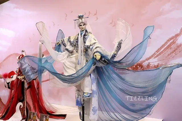 2021霹靂IP英雄世界特展Part.2｜新光三越台北站前店，展出日期：2021/08/13~2021/09/26止。