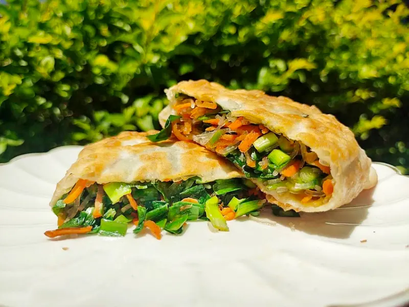 埔里人氣傳統早餐，手工餡餅、韭菜盒子都很夯，皮薄脆料飽滿，在地人才知道的好味道-好滋味餡餅