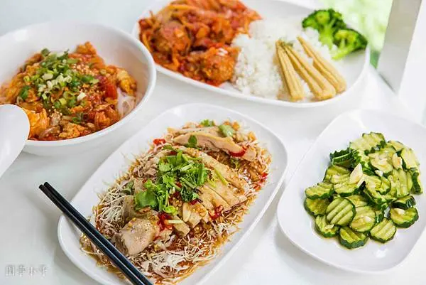 中壢龍岡南亞美食-佐伴食堂，各式雲南與緬甸風味美食，道道皆來自於老闆娘溫暖的思鄉情懷。