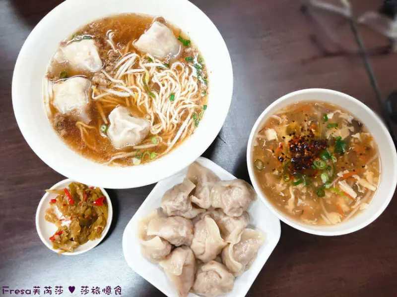 台南小吃【北方圓麵館】歸仁市場周邊餐館.水餃飽滿肉餡大噴湯汁好好吃│麻醬麵│牛肉拉麵 - Fresa芙芮莎♥莎旅憶食