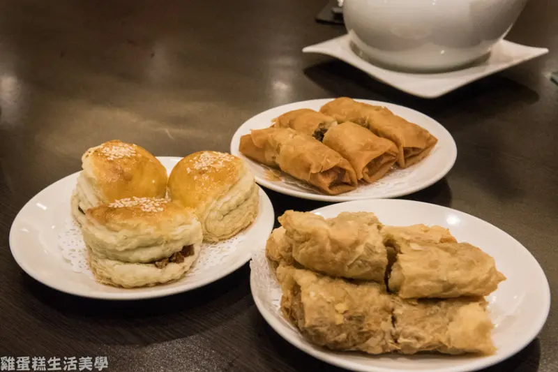 【桃園食記】三合院港式飲茶(中壢SOGO店) - 長輩最愛的精緻港式料理，聚餐約會首選