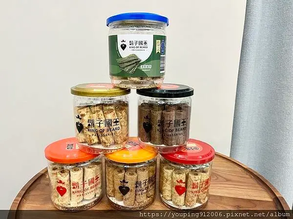 宅配美食｜鬍子國王 網友號稱是蛋捲屆的LV，堅持選用天然的原物料，無論大人小孩不仿可以試試看！