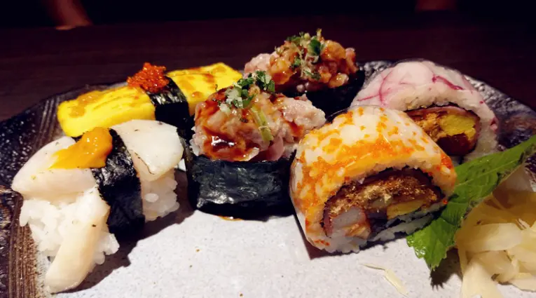 玩台南就是要吃美食，說到精緻日本料理，當然就必須吃懷石料理 午餐定食只要300元起