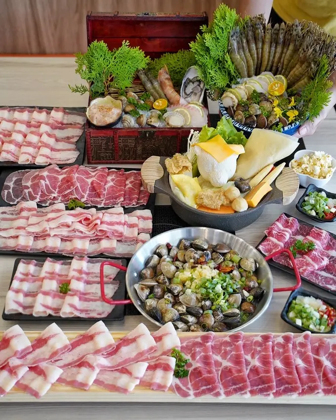 新開幕．「鐵了心暖心鍋室」插旗苗栗頭份啦！2.0環境大升級，整體更寬敞舒適，也很好拍照！肉食主義者的最愛，也能滿足海鮮控的慾望～ - 阿華田的美食日記