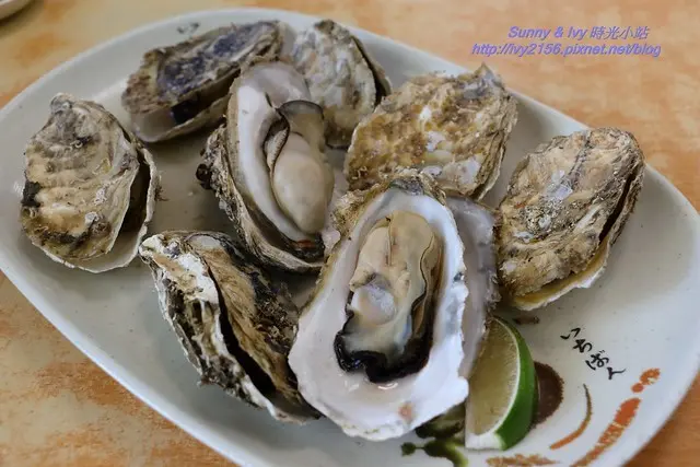 【台南安平食記】陳家蚵捲。在地老店小吃，就是要吃一輪蚵仔