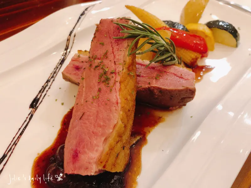 板橋 法式餐廳-蘆卡樹法式小館-江子翠站-法國料理 @跟著Julie一起走吧