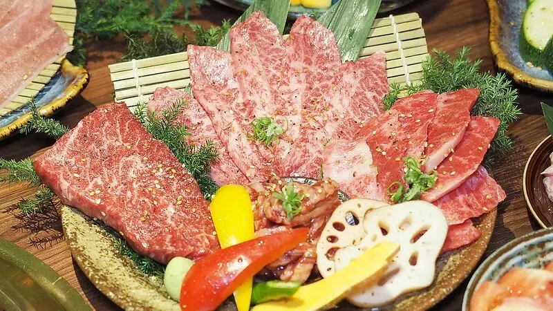 新開幕！極致美味和牛饗宴，專人代烤頂級服務【肕燒肉酒肆 （高雄店）】附菜單價位│高雄燒肉推薦 高雄美食 高雄和牛