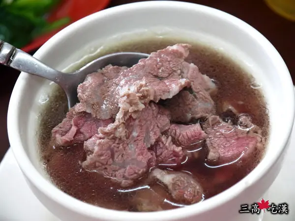 [極品食記] 台南永康~鴻品牛肉湯 (極品牛肉湯、牛雜湯、牛肉水餃)