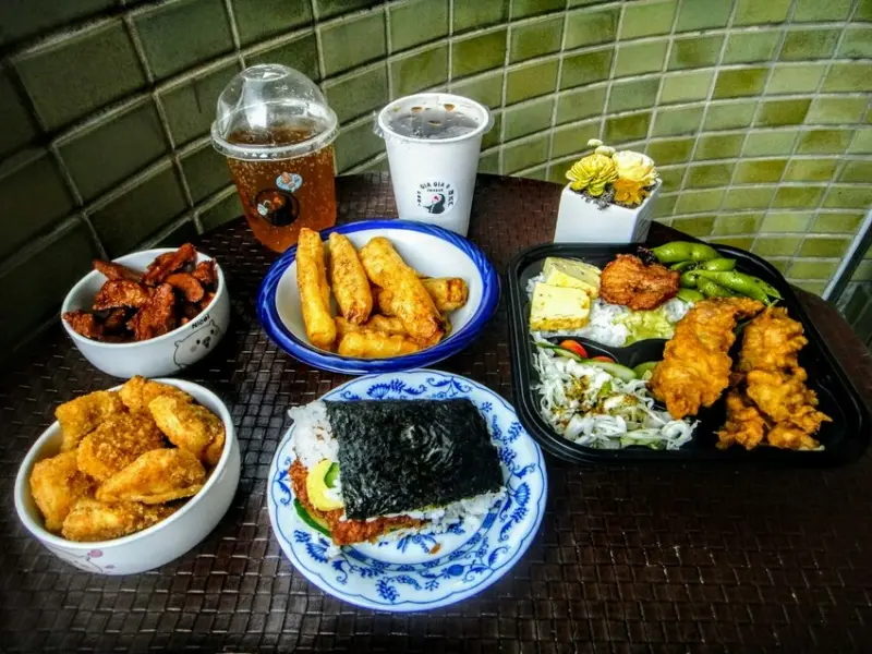 【美食】「雞武門」捷運港墘炸物推薦，壽司堡、沖繩飯糰、丼飯、內湖炸物雞排推薦 (附菜單)