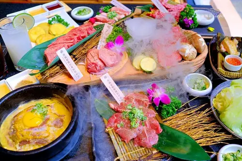 「台中超狂燒肉」，爆炸人潮等到下午三點還在排！