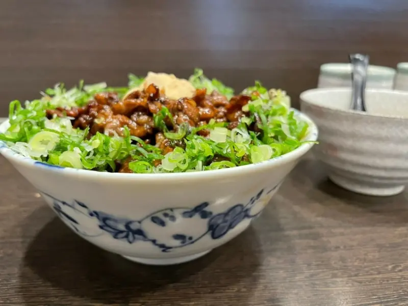 【台南 永康區】壽司控報到｜炙燒握壽司采田壽司 隱藏版人氣牛肋條丼