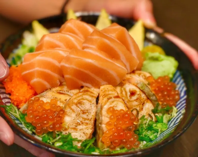 台南高CP值的平價壽司 不定期有限定餐點！晚來想吃都吃不到！台南永康區【采田壽司】永康美食│永康必吃│台南壽司│台南平價壽司