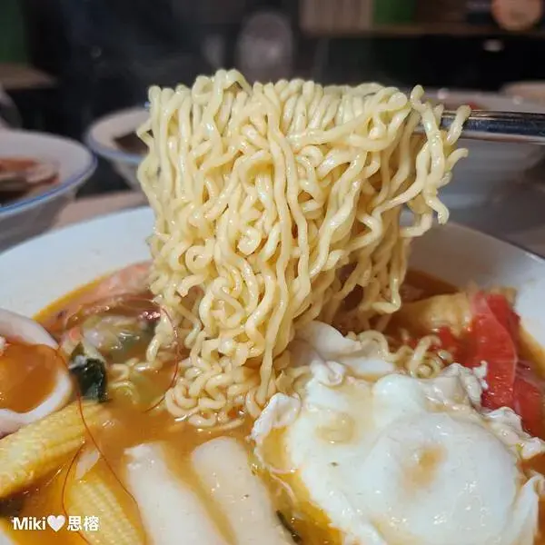 【高雄】二番紅鍋燒食事 蔬果新鮮熬煮​  湯頭 餐點可客製化