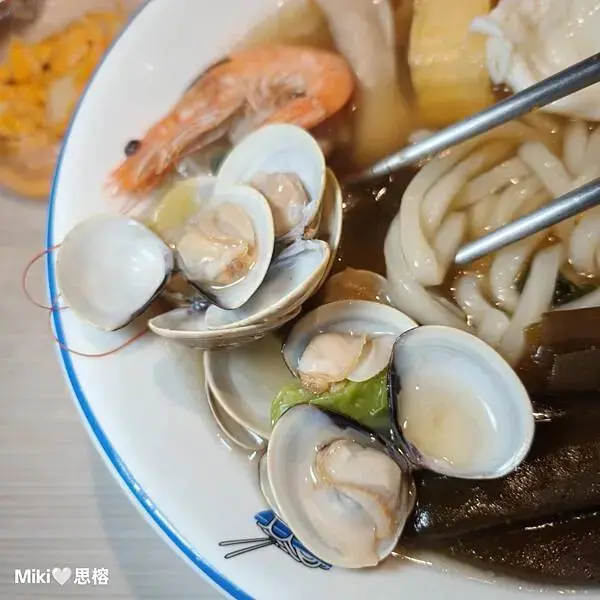 【高雄】二番紅鍋燒食事 蔬果新鮮熬煮​  湯頭 餐點可客製化