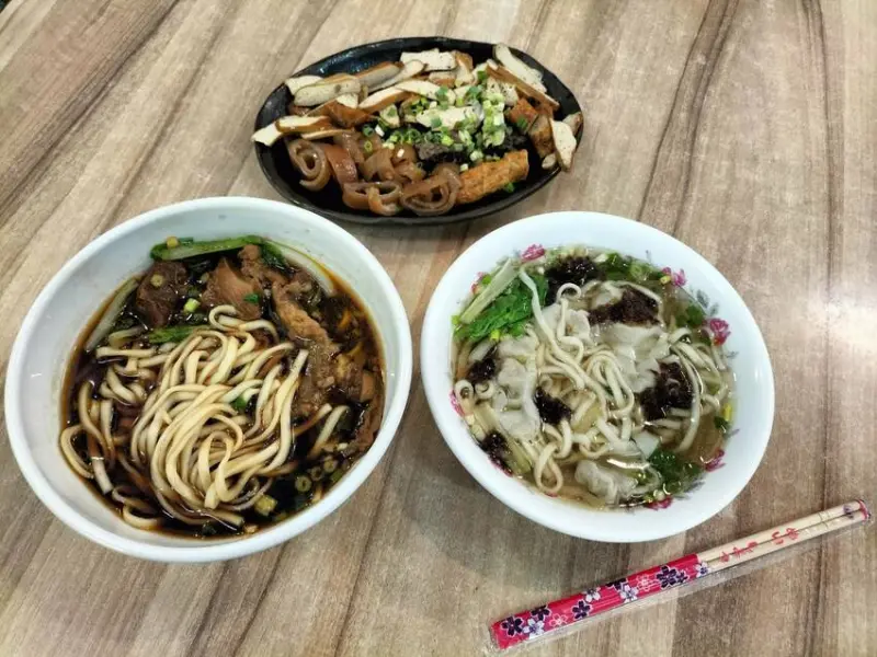 只加冰糖跟鹽以及牛大骨天然熬煮的健康美味-嘉義阿銘牛肉麵