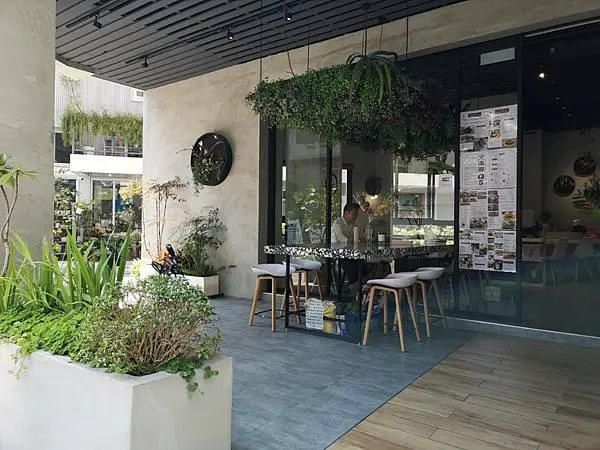 (台中/西區) 三口ㄜˋ了- 勤美店，超萌可愛的咖哩泡澡系列，萌萌的將飯做出造型，超好拍照，美型瓶罐想要帶回家，快看過來 - COCO享天下(隆爸妤媽愛白白)