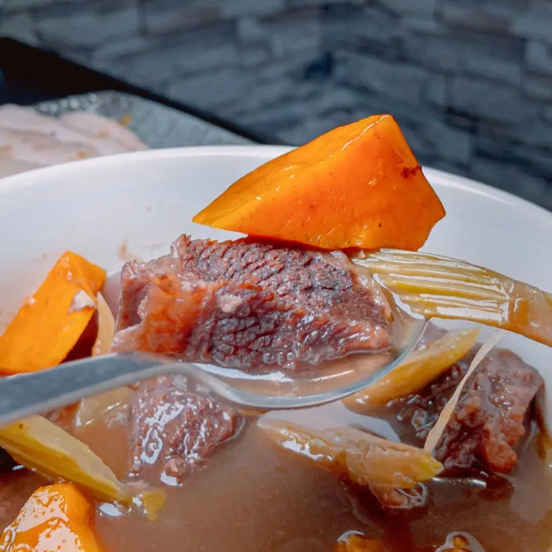 中午不能訂位的排隊美食，松山定食推薦，日式、韓式、泰式等多風格異國料理 | 【台北 松山區】加減吃 +-eat