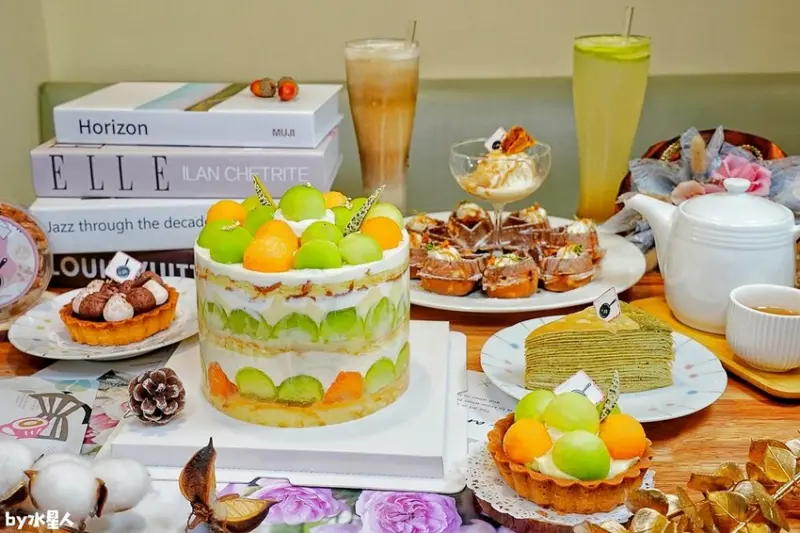 小鍋甜點咖啡：台中車站不限時咖啡廳，免飛日本就能吃到哈密瓜水果蛋糕