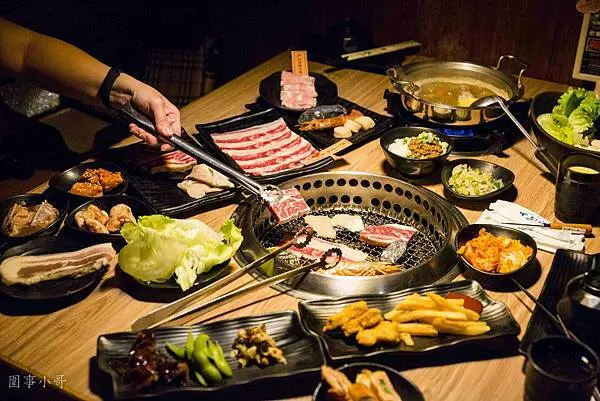 桃園燒肉吃到飽推薦-赤富士日式無煙燒肉鍋物-桃園店，終於開放啦！各式山珍海味等你一起來品嚐！還有啤酒喝到飽喔！