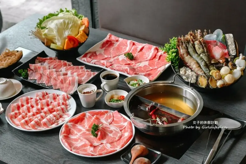 主打平價高級肉海鮮專賣店！菜盤可換肉盤，生日月送肉盤，提供自助區冰品吃到飽飲料喝到飽@女子的休假計畫