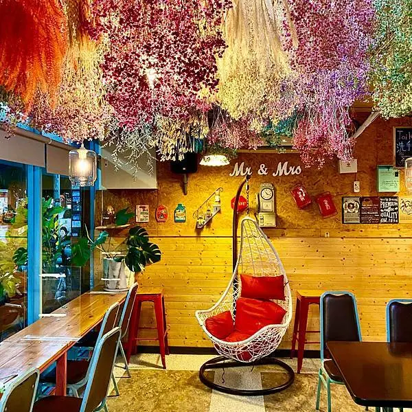 桃園後站泰式美食推薦‧誰說正統泰式料理不能很網美│莎瓦迪泰式料理