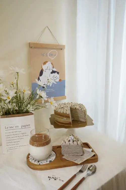 千森製菓 - 綿密千層蛋糕，吃得到濃郁芝麻風味與鐵觀音茶香，母親節蛋糕首選！台南甜點推薦