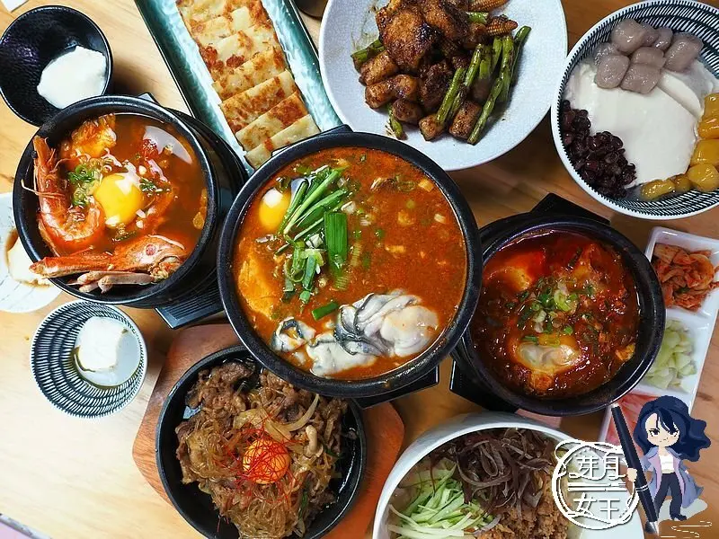 SOGO新開店，每天前一百名就有99元豆腐鍋可以吃，滿688再送你新菜色，白飯還可以無限續到飽