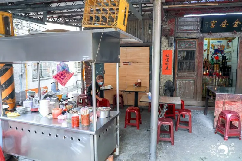 每天只賣五小時，在地人推薦巷弄美食，超隱密米粉湯，必點黑白切！