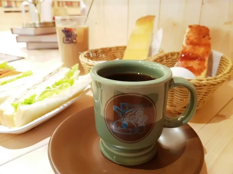 《高雄美食》客美多咖啡（高雄大立店）❤超日本！！名古屋的人氣咖啡館~