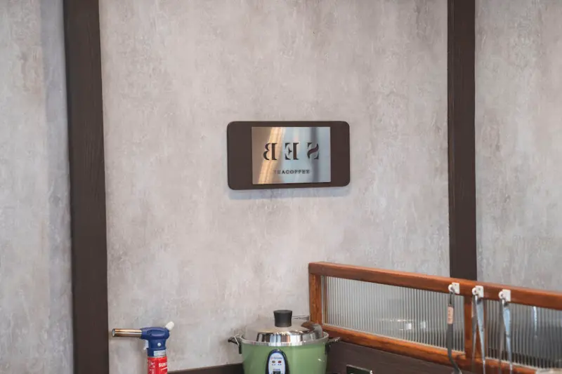 嘉義咖啡廳 BES coffee｜陽光灑進窗框裡好溫暖，店內有著濃濃的日式氛圍 彷彿一秒到了日本