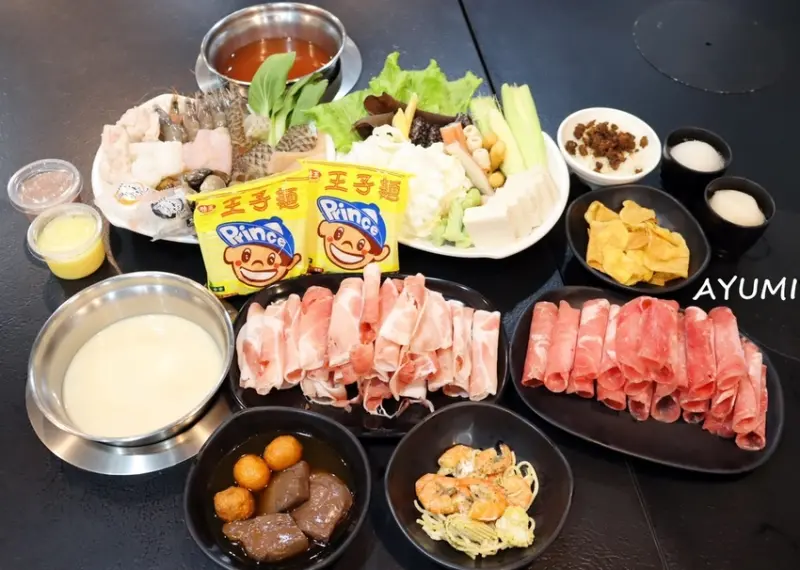 [台南東區自助式火鍋推薦]峑平價火鍋吃到飽/豐富的火鍋食材、熟食、炸物、飲料、冰淇淋、甜點無限供應/憑五倍券免收一成服務費