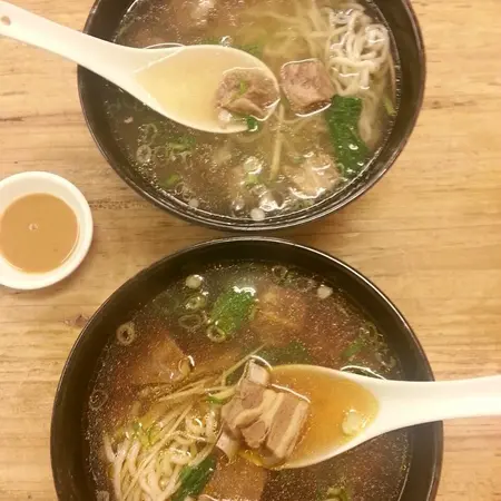 花蓮市區美食推薦【一碗小】清燉/紅燒的牛/羊肉麵