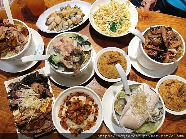 [台北美食] 2022米其林必比登「雙月食品社」養生雞湯、油飯、蚵仔、虱目魚，cp值好高，250有找！#善導寺站