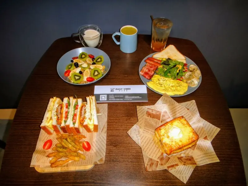 【美食】「美日食氛輕食館」新莊下午茶推薦，新莊早午餐推薦、寵物友善餐廳 (附菜單)