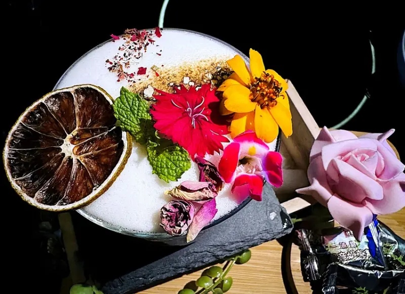 【微醺光廊WS】台中酒吧推薦！沉浸式投影餐酒館x 超夯網紅打卡聖地！超夢幻調酒今晚不醉不歸！