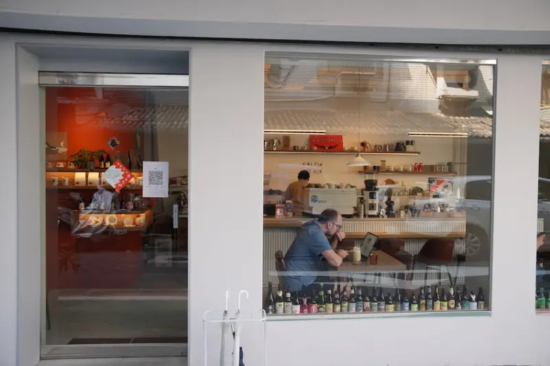 中山 露徑 On The Road｜經典手沖咖啡～無花果生乳酪，享受一個舒服安靜的的午後時光 · 算命的說我很愛吃