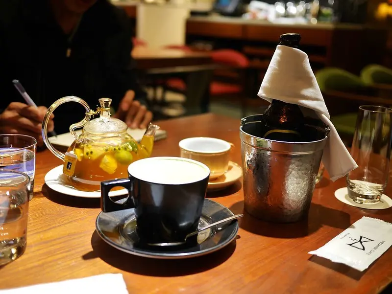 【台北美食】米朗琪咖啡| Melange Cafe，捷運中山站旁的輕奢華麗咖啡館，氣氛超好，內用低銷一杯飲品。(中山站．台北咖啡店．咖啡廳推薦．台北美食推薦)