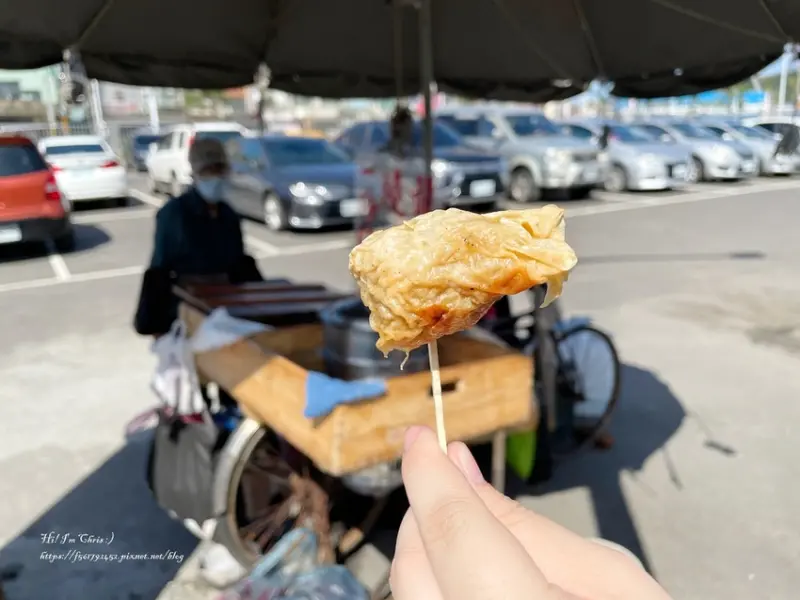 【基隆小吃食記】黑輪伯燒賣 - 歌手林強黑輪伯仔中的黑輪伯！龍鳳腿超大又特別！/基隆銅板美食推薦/基隆小吃推薦