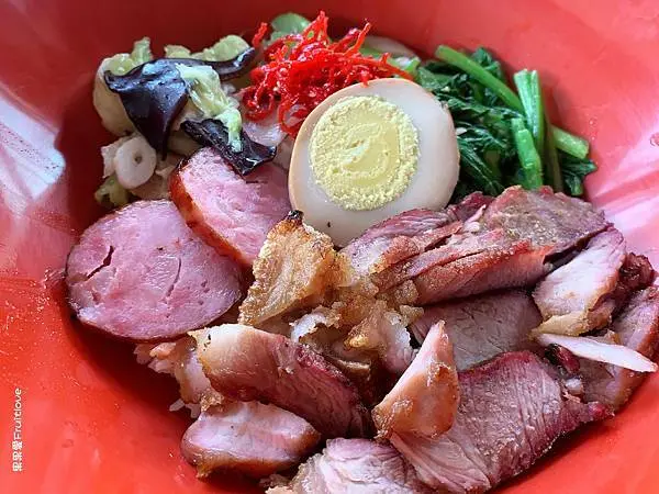 嘉義逐鹿市集｜逐鹿部落藝術村－鄒高粱姊姊原木烤肉　嘉義寵物友善餐廳