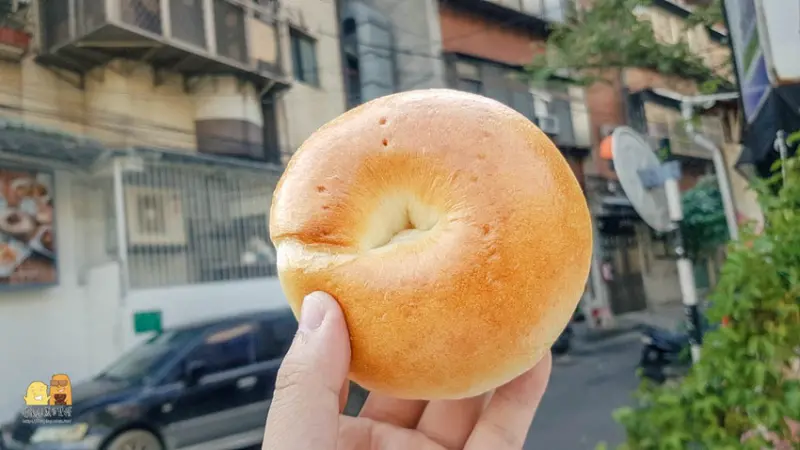板橋美食推薦「好食三三手工貝果」！需預訂的軟Q焙果推薦，蜂蜜丁口味好吃不膩 - D&W黑白雙搭 兩個喜歡美食旅遊的男人